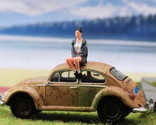 Load image into Gallery viewer, 1:64 Painted Figure Mini Model Miniature Resin Diorama Sitting Posture Girl Lady
