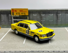 Load image into Gallery viewer, Master 1:64 Yellow 560SEL W126 VIP Sedan Sports Model Diecast Metal Car BN
