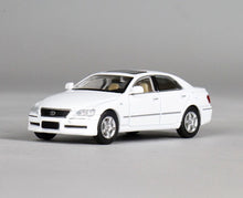 Load image into Gallery viewer, Masdi 1:64 White Reiz 2.5V Sedan Sports Model Diecast Metal Car New Collection
