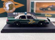 Load image into Gallery viewer, Rollin 1:64 NHSP Hampshire Police CROWN VICTORIA CV Model Diecast Metal Car
