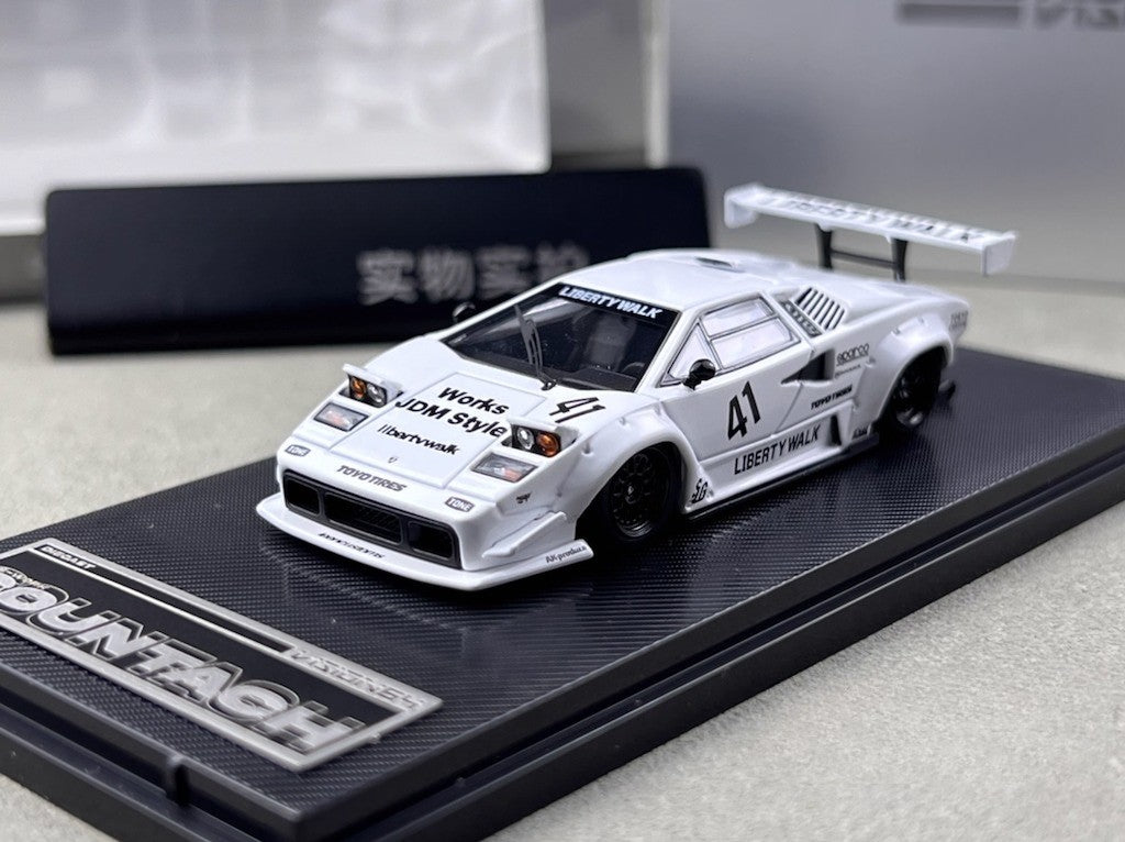Vision 1:64 White Countach LP5000 LB #41 Sports Model Diecast Metal Car New Collection