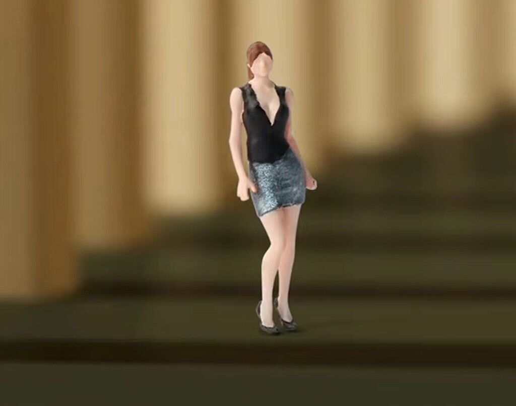 1:64 Painted Figure Mini Model Miniature Car Scenes Resin Toy OL High Heel Lady