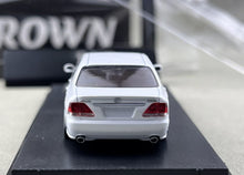 Load image into Gallery viewer, MT 1:64 White Crown S184 12th Sedan Sports Model Diecast Metal Car New Collection
