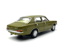 Load image into Gallery viewer, 1:76 1972 Green Morris Marina Sedan Sports Model Diecast Metal Car New Collection
