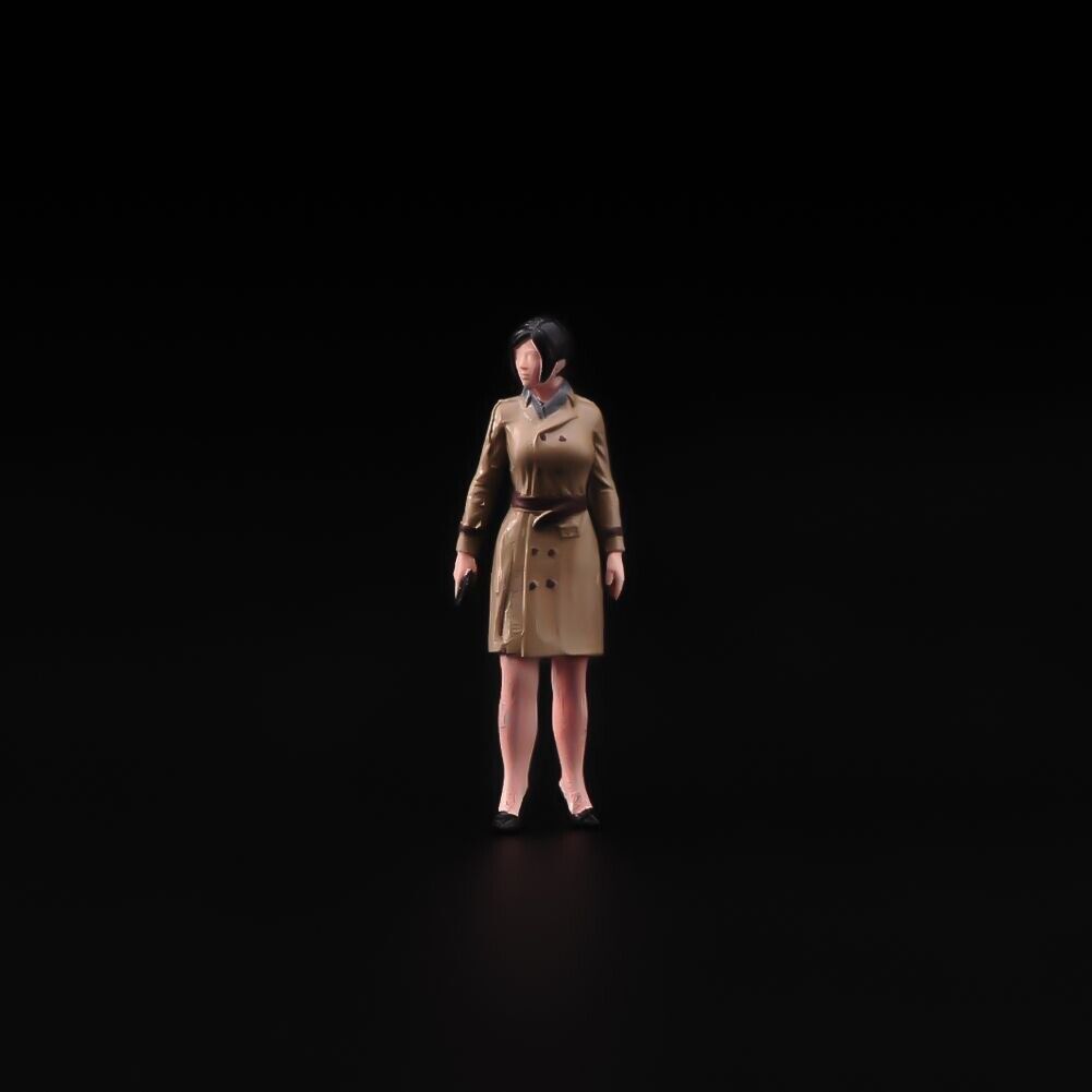 1:64 Painted Unpainted Figure Model Miniature Resin Diorama Wind Coat Girl Sand New