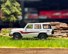 Load image into Gallery viewer, Masdi 1:64 White Land Cruiser LC76 ORV SUV Sports Model Diecast Metal Car New Collection
