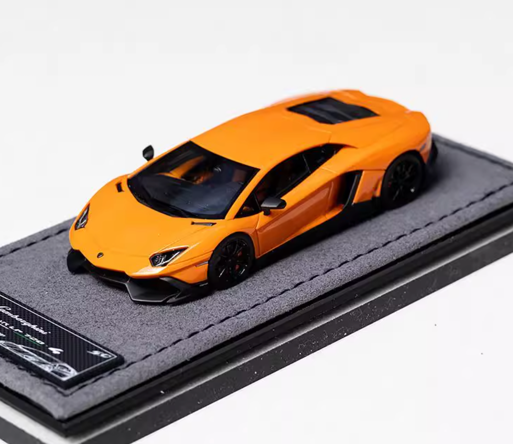 Halo 1:64 Orange Aventador LP720-4 Sports Model Diecast Resin Car New Collection