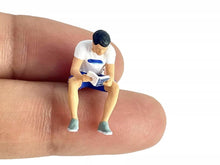 Load image into Gallery viewer, 1:64 Painted Figure Mini Model Miniature Resin Diorama Set Boy Girl Chair Sand
