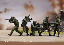 Load image into Gallery viewer, 1:64 Painted Figure Model Miniature Resin Diorama Scene Commando Soldiers Team
