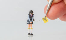 Load image into Gallery viewer, 1:64 Painted Figure Model Miniature Resin Diorama Scene Teacher Students Set
