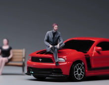 Load image into Gallery viewer, 1:64 Painted Figure Model Miniature Resin Diorama Toy Sand Suit Man Sitting New
