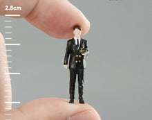 Load image into Gallery viewer, 1:64 Painted Figure Mini Model Miniature Resin Diorama Uniform Captain Pilot Man
