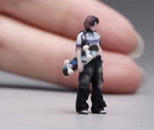 Load image into Gallery viewer, 1:64 Painted Figure Model Miniature Resin Sand Diorama Skate Board Boy Cool
