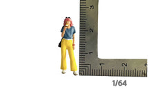 Load image into Gallery viewer, 1:64 Painted Figure Mini Model Miniature Resin Diorama Vintage Trendy Girl Set
