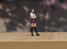 Load image into Gallery viewer, 1:24 Painted Figure Model Miniature Resin Diorama Sand Girl in JK Uniform Lady

