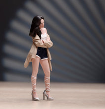 Load image into Gallery viewer, 1:24 Painted Figure Model Miniature Resin Diorama Black Hair Short Pants Girl

