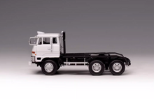 Load image into Gallery viewer, DD 1:64 Fuso FV High Cab Tractor Truck Model Diecast Metal Car New Collection
