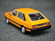 Load image into Gallery viewer, Perka 1:64 Yellow 1987 FSO POLONEZ MR'87 Classic Model Diecast Metal Car New Collection
