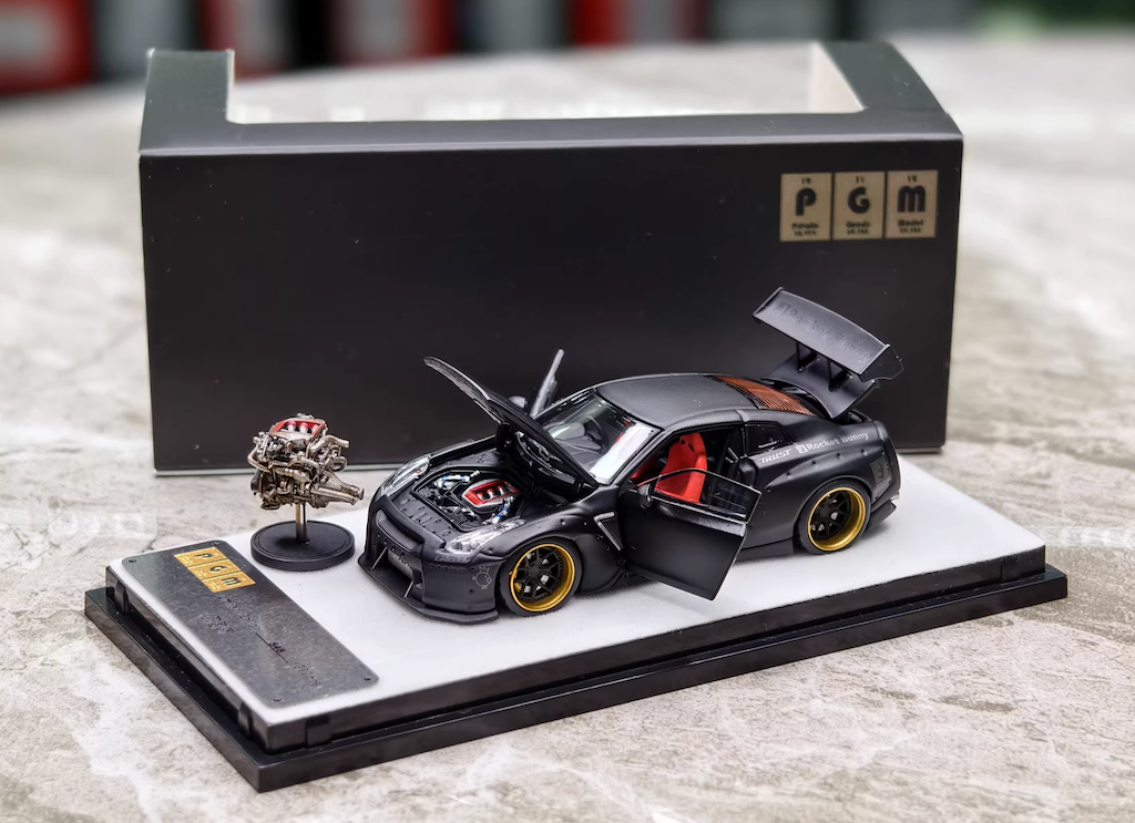 PGM 1:64 Black GTR R35 Rocket Bunny Engine Sports Model Diecast Metal Car New Collection
