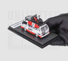 Load image into Gallery viewer, Mortal 1:64 White VW T3 Multi Mini Van Camper Sport Model Diecast Metal Car

