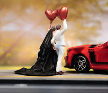 Load image into Gallery viewer, 1:64 Painted Figure Model Miniature Resin Diorama Toy Sand Wedding Couple Lovers
