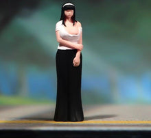 Load image into Gallery viewer, 1:64 Painted Figure Model Miniature Resin Diorama Sand Model Beauty Sexy Girl New Collection
