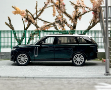 Load image into Gallery viewer, LCD 1:64 Green White Top Range Rover Luxury SUV Model Diecast Metal Car New Collection

