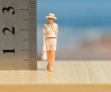 Load image into Gallery viewer, 1:64 Painted Figure Model Miniature Resin Diorama Sand Blossom Shirt Man Hat
