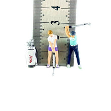 Load image into Gallery viewer, 1:64 Painted Figure Model Miniature Resin Diorama Sand Sports Goft Couple Set New
