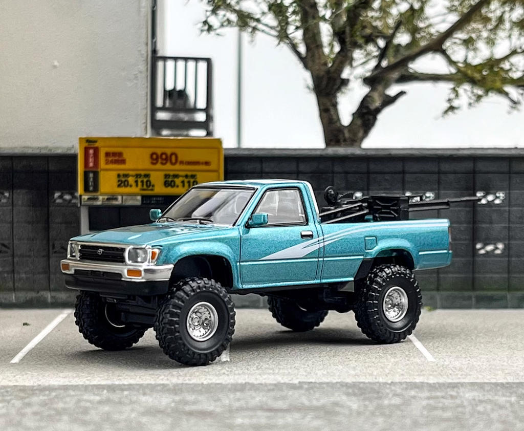 Masdi 1:64 Blue 1995 Hilux RN80 Cab Pickup Truck Model Diecast Metal Car New Collection