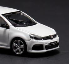 Load image into Gallery viewer, Maxwell 1:64 HEC White VW Golf GTI MK6 Sports Model Diecast Metal Car New Collection
