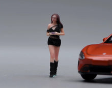 Load image into Gallery viewer, 1:64 Painted Figure Model Miniature Resin Diorama Toy Sand Sexy Walking Beauty
