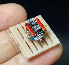 Load image into Gallery viewer, 1:64 3D 427 V8 Engine Garage Mechanic Display Model Resin For Car New
