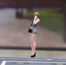 Load image into Gallery viewer, 1:64 Painted Figure Model Miniature Resin Sand Lady Beauty Suit Woman Sunglasses
