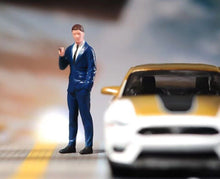 Load image into Gallery viewer, 1:64 Painted Figure Model Miniature Resin Diorama Sand Smoking Man Gentleman Toy Collection
