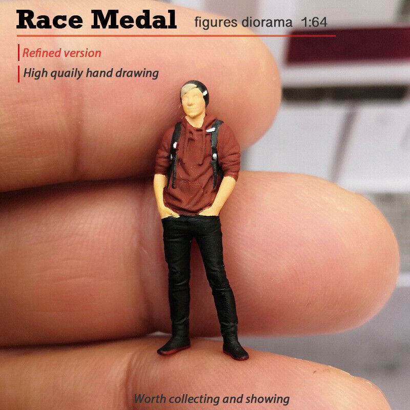1:64 Painted Figure Mini Model Miniature Resin Diorama Backpacker Boy Casual Toy