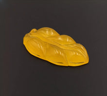 Load image into Gallery viewer, Nature Jade Yellow Leaf Pendant Necklace Gift Jewelry charm Blessing Fortune
