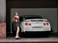 Load image into Gallery viewer, 1:64 Painted Figure Mini Model Miniature Resin Diorama Baseball Bat Beauty Girl
