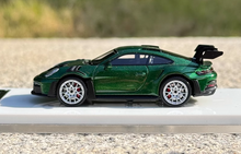 Load image into Gallery viewer, SOLO 1:64 Green 2021 911 GT3 RS 992 Sports Model Diecast Resin Car New
