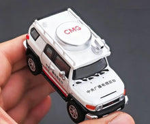 Load image into Gallery viewer, Masdi 1:64 Land Cruiser FJ ORV CCTV Sports Model Diecast Metal Car Box New Collection

