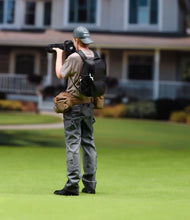 Load image into Gallery viewer, 1:24 Painted Figure Model Miniature Resin Diorama Outdoor Photographer Cameraman
