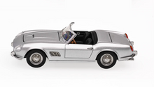 Load image into Gallery viewer, GFCC 1:64 Silver 1960 250GT California SWB Classic Model Diecast Metal Car
