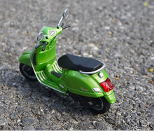 Load image into Gallery viewer, WELLY 1:18 2017 GTS 125CC Sports Classic Model Diecast Metal Motorcycle
