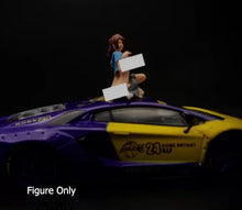 Load image into Gallery viewer, 1:64 Painted Figure Miniature Mini Resin Model Diorama Sexy Woman Lady Sitting
