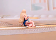Load image into Gallery viewer, 1:24 Painted Figure Model Miniature Resin Diorama  Blue Sexy Beauty High Heel
