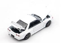 Load image into Gallery viewer, Poprace 1:64 White JDM Skyline GTR R32 Sports Model Diecast Metal Car BN
