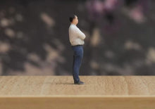 Load image into Gallery viewer, 1:64 Painted Figure Model Miniature Resin Diorama Sand White Shrit Man Standing
