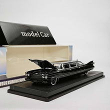 Load image into Gallery viewer, Mechanic 1:64 1959 Black 62 Limousine Luxury Model Diecast Metal Car New Collection
