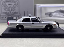 Load image into Gallery viewer, Rollin 1:64 CSP Connecticut Police CROWN VICTORIA CV Model Diecast Metal Car
