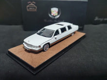 Load image into Gallery viewer, XG 1:64 White Fleetwood Sedan Limousine Classic Model Diecast Metal Car New
